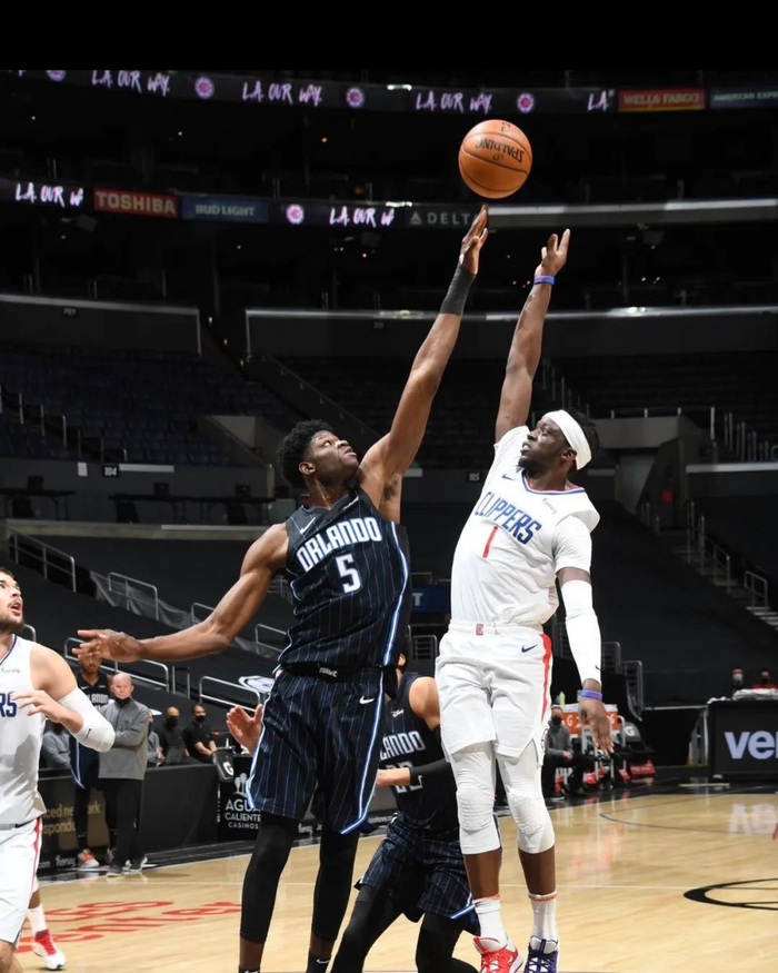 米乐m6官网在线-纽卡斯尔转会期绝杀压哨今晚孟菲斯灰熊备战NBA常规赛，集结日塞维利亚调整名单以备亚冠看傻球迷(纽卡斯尔联最新消息)